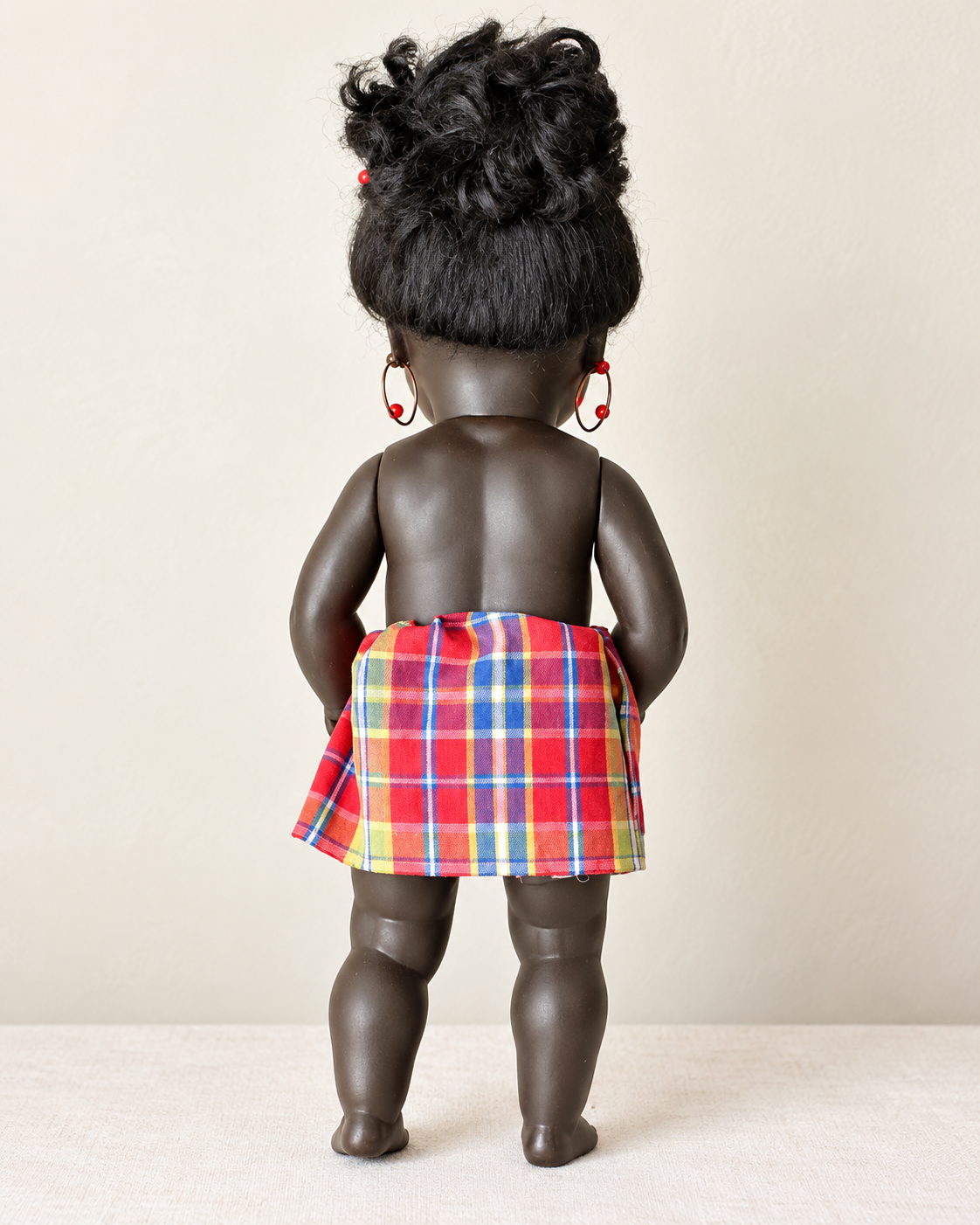 Nanouma de Convert — 35 cm — Nanouma — vue de dos et coiffure — vue 2.