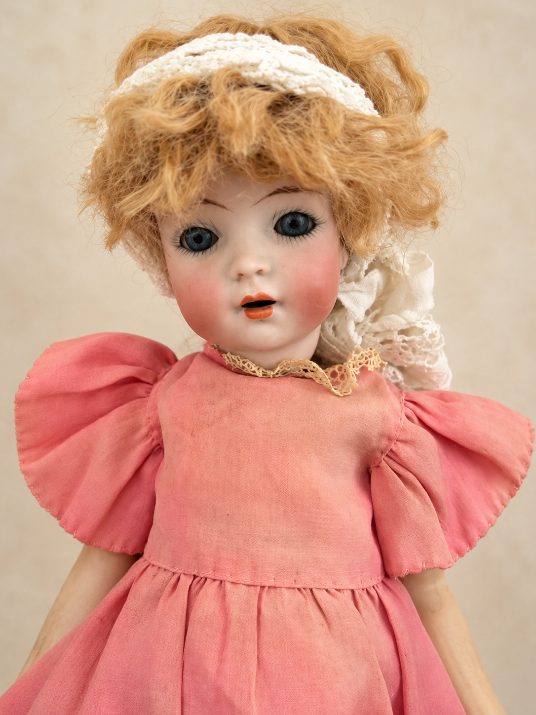 Petite poupée ancienne de 22 cm — trouvaille parisienne de Miou Miou — Petite poupée ancienne de 22 cm — trouvaille parisienne de Miou Miou — vue 1.